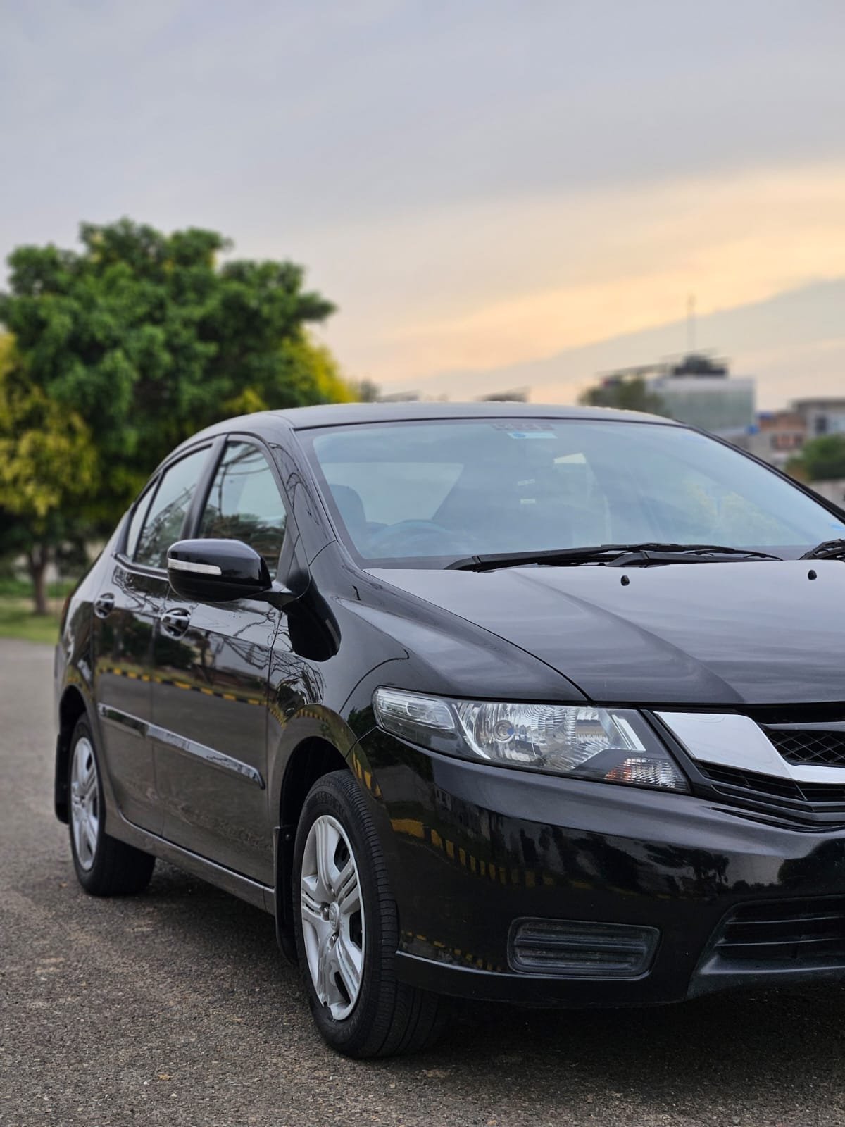 
								Honda City 1.3 i-VTEC full									