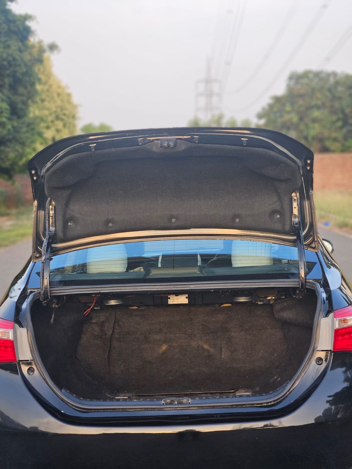 
								Toyota Corolla XLI full									