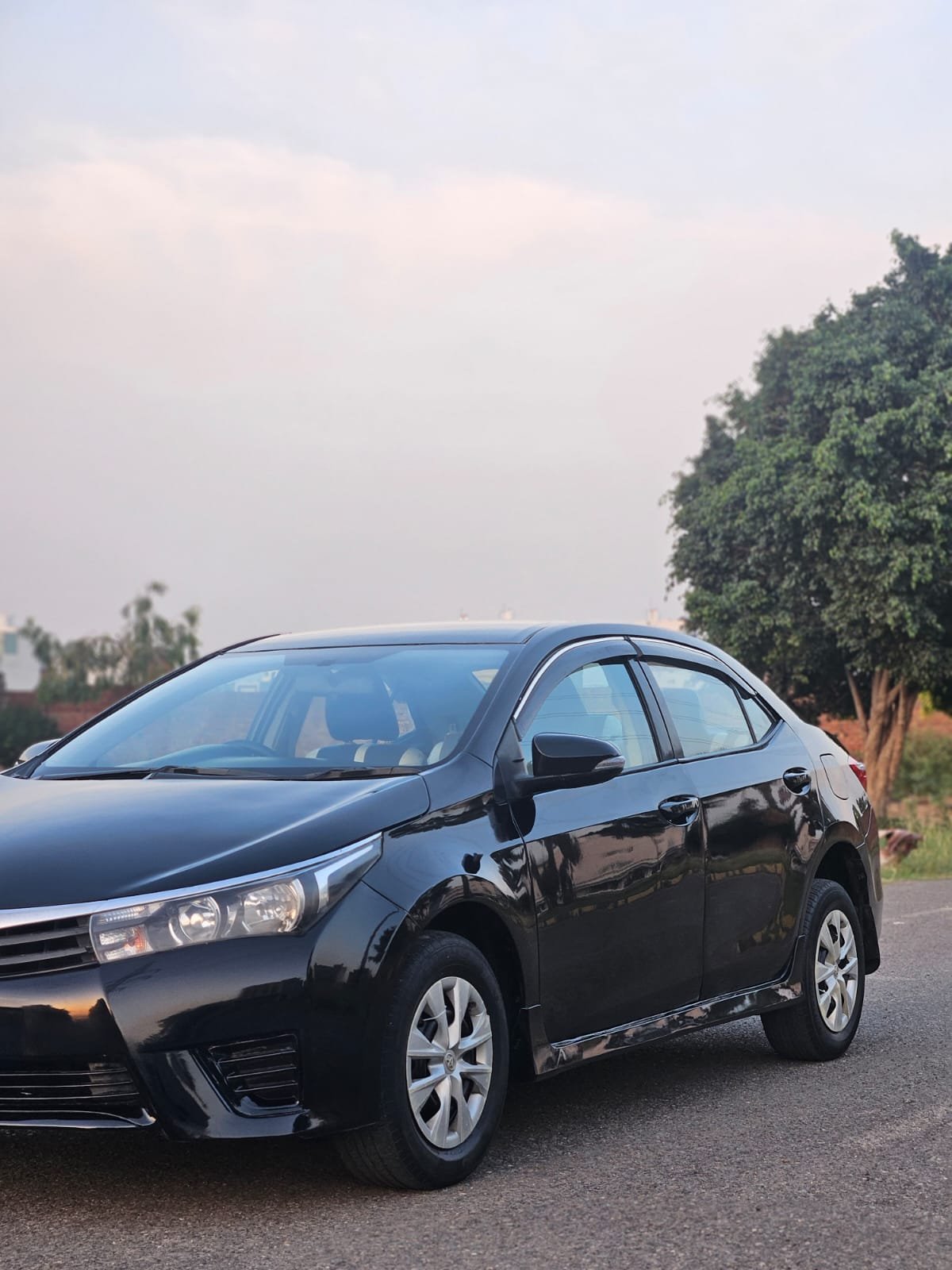 
								Toyota Corolla XLI full									