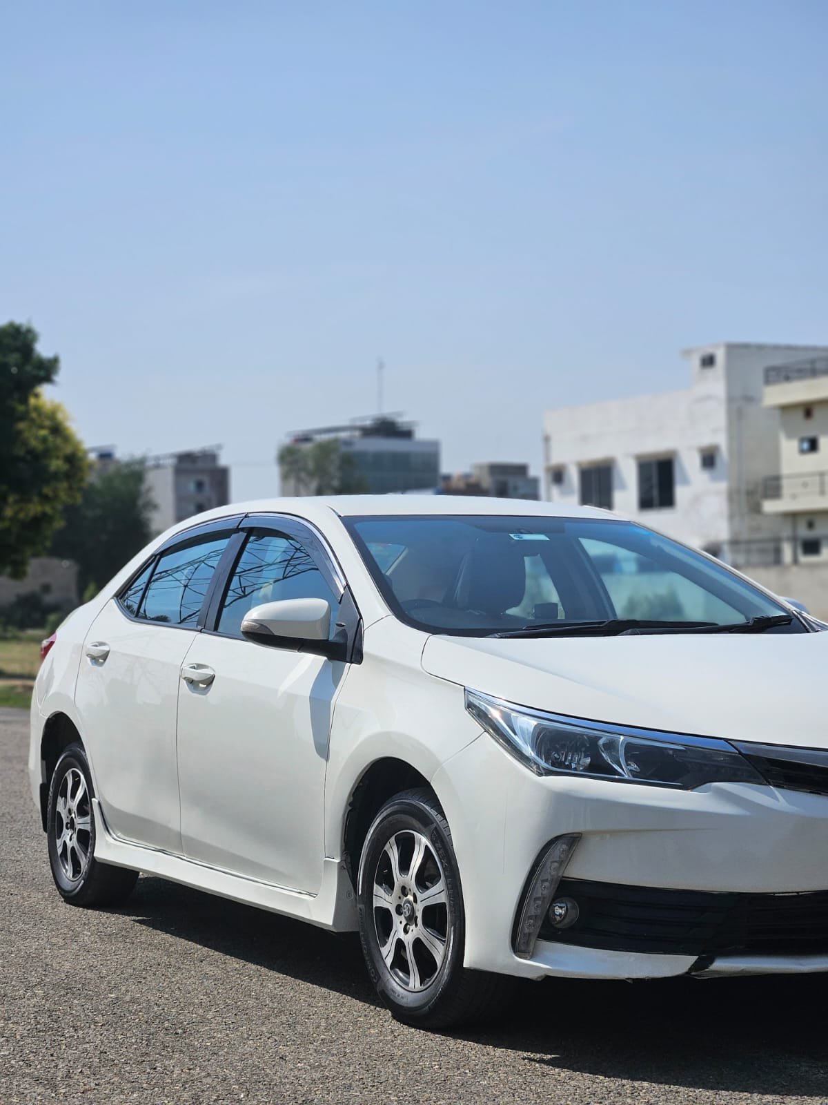 
								Toyota Corolla XLI full									